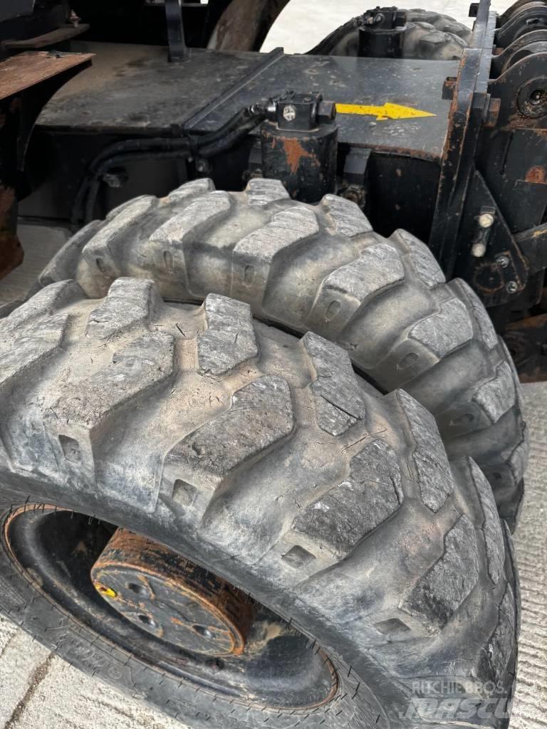 Hitachi ZX 145 W-6 Ratiniai ekskavatoriai