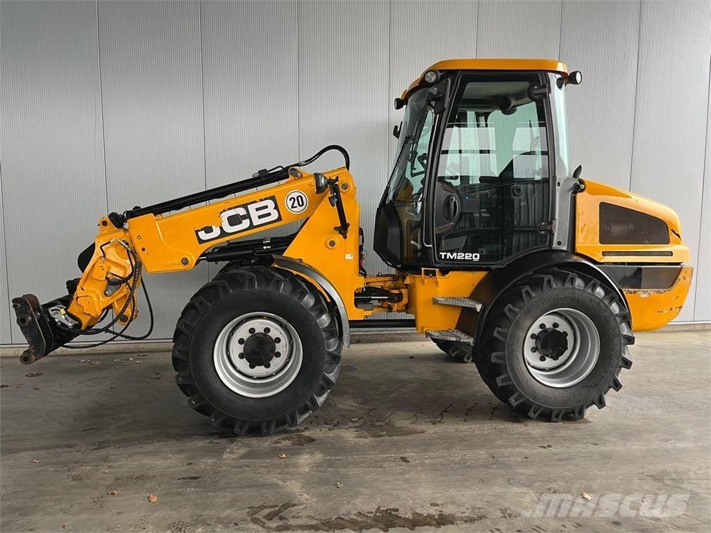 JCB TM 220 Agri Naudoti ratiniai krautuvai