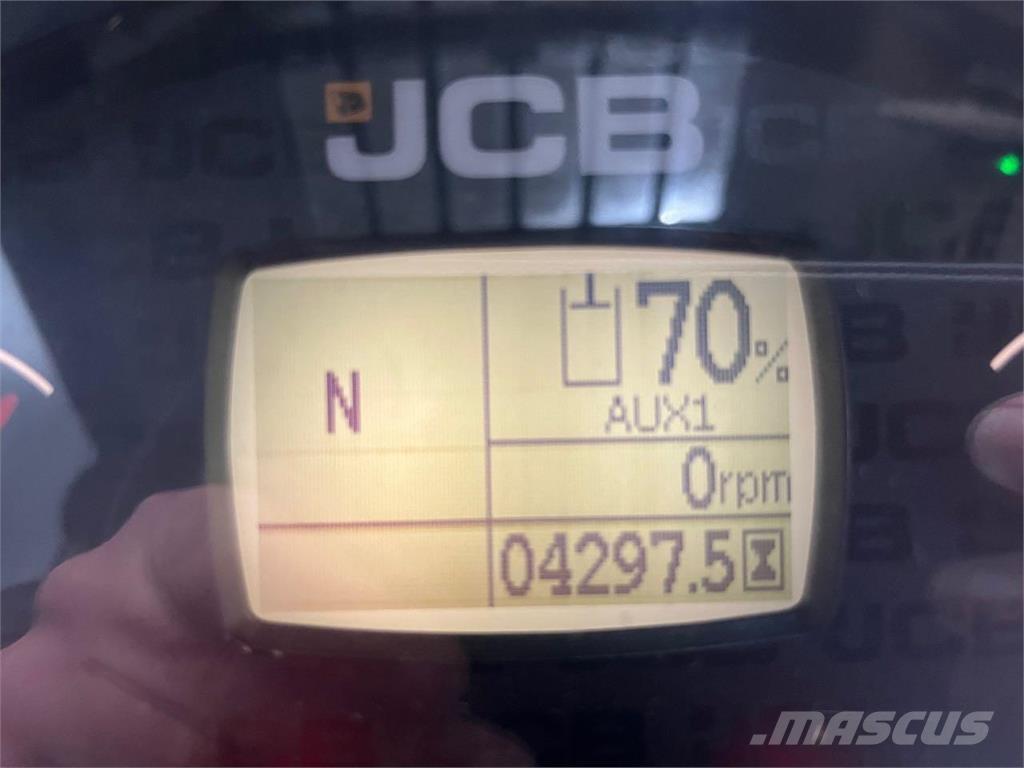 JCB TM 220 Agri Naudoti ratiniai krautuvai