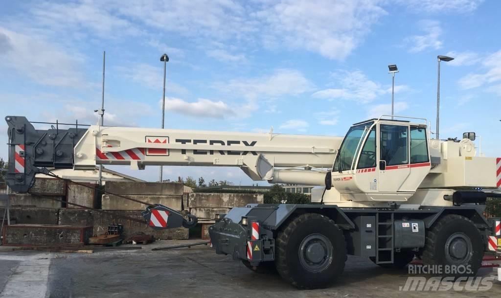 Terex A 450 Neapdoroto reljefo kranai