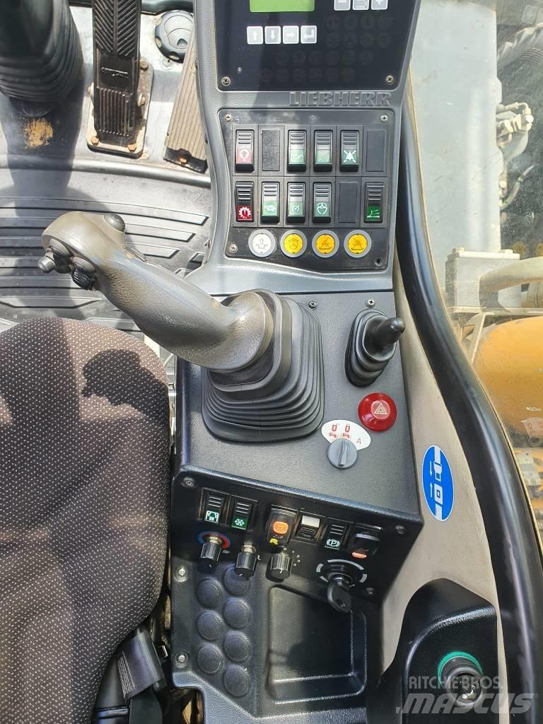 Liebherr A314 Ratiniai ekskavatoriai