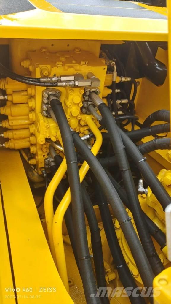 Komatsu PC 220-7 Vikšriniai ekskavatoriai