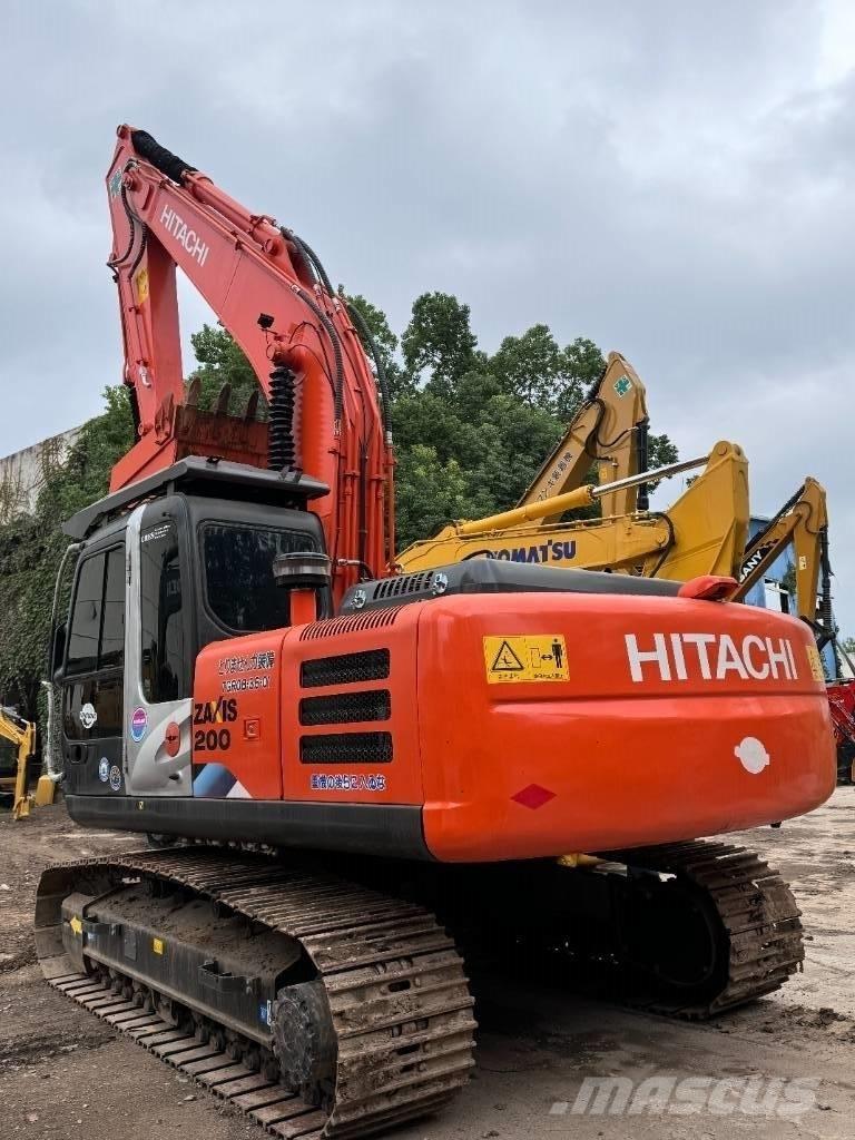 Hitachi ZX 200 Vikšriniai ekskavatoriai