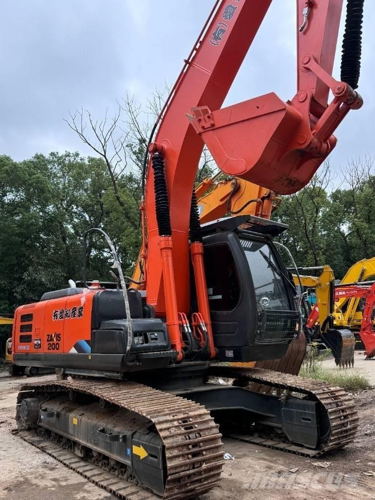 Hitachi ZX 200 Vikšriniai ekskavatoriai