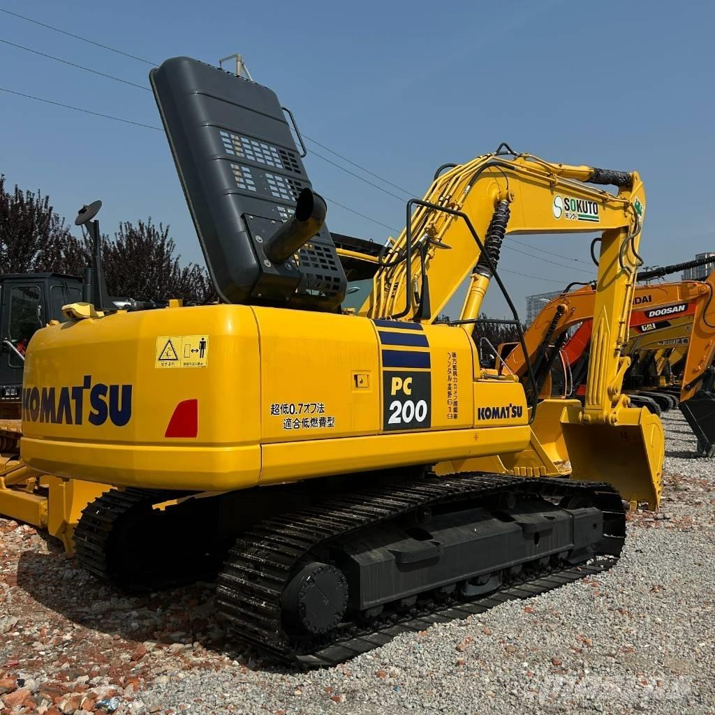 Komatsu 200-8 Vikšriniai ekskavatoriai