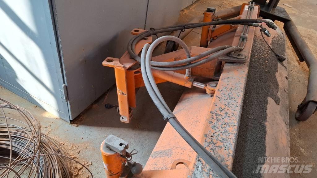 Magma Alficar Savivarčių priekabų vilkikai