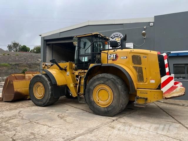 CAT 982 Naudoti ratiniai krautuvai