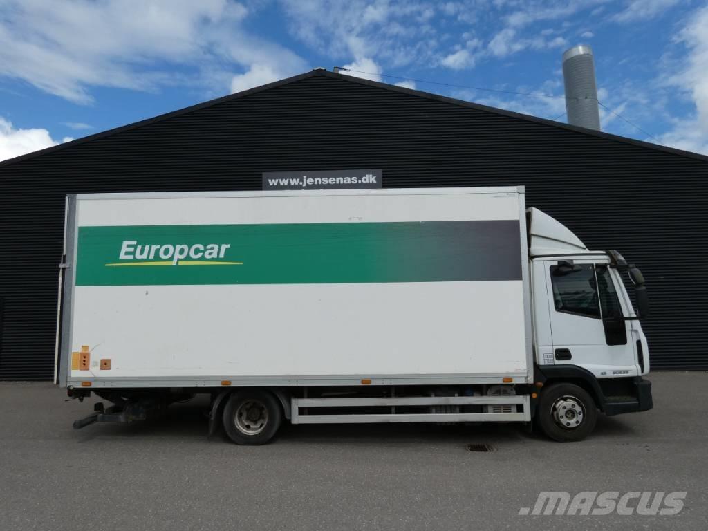 Iveco 90E 22 Sunkvežimiai su dengtu kėbulu