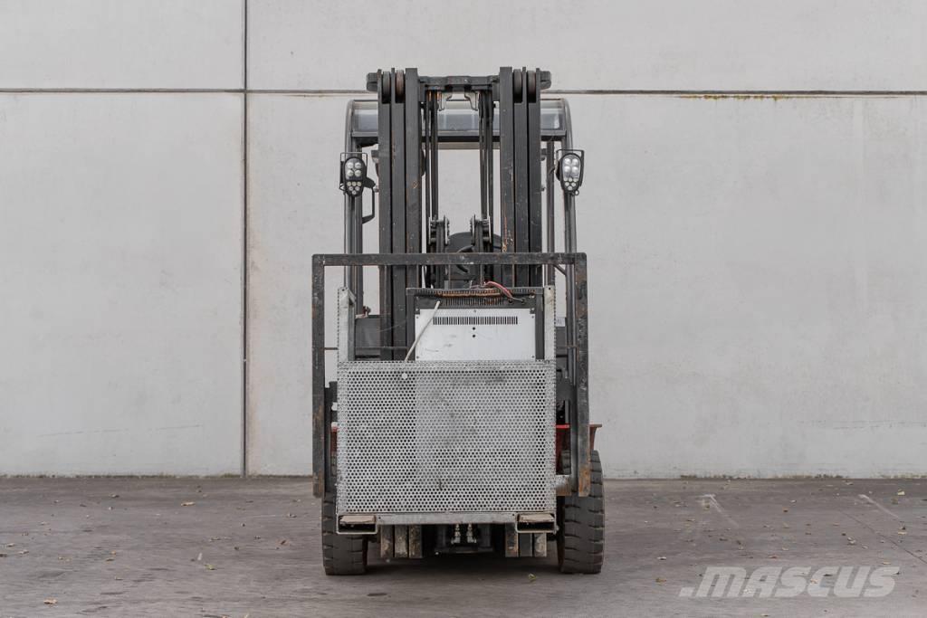 Manitou ME 430 Elektriniai šakiniai krautuvai