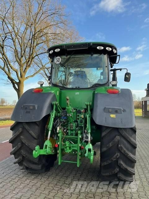 John Deere 7310 R Traktoriai
