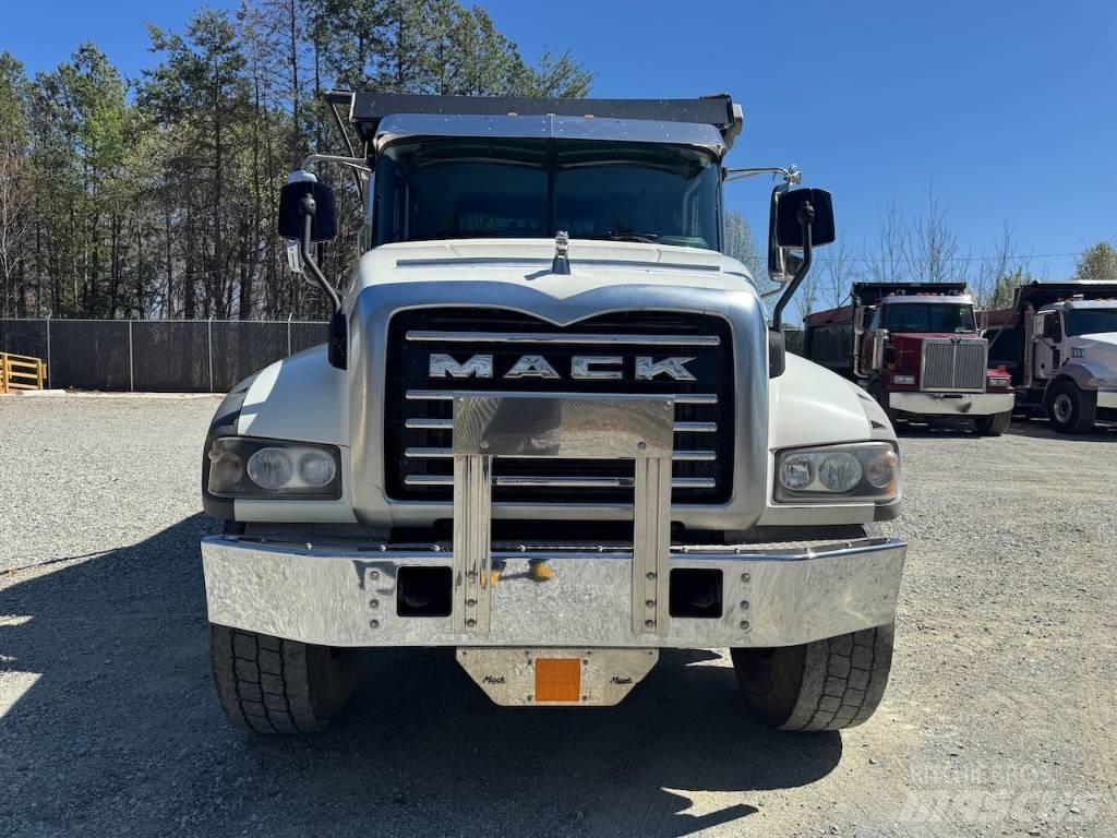 Mack Granite GU 433 Savivarčių priekabų vilkikai