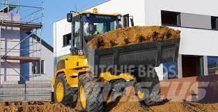 Volvo L 30 G Naudoti ratiniai krautuvai