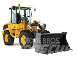 Volvo L 30 G Naudoti ratiniai krautuvai