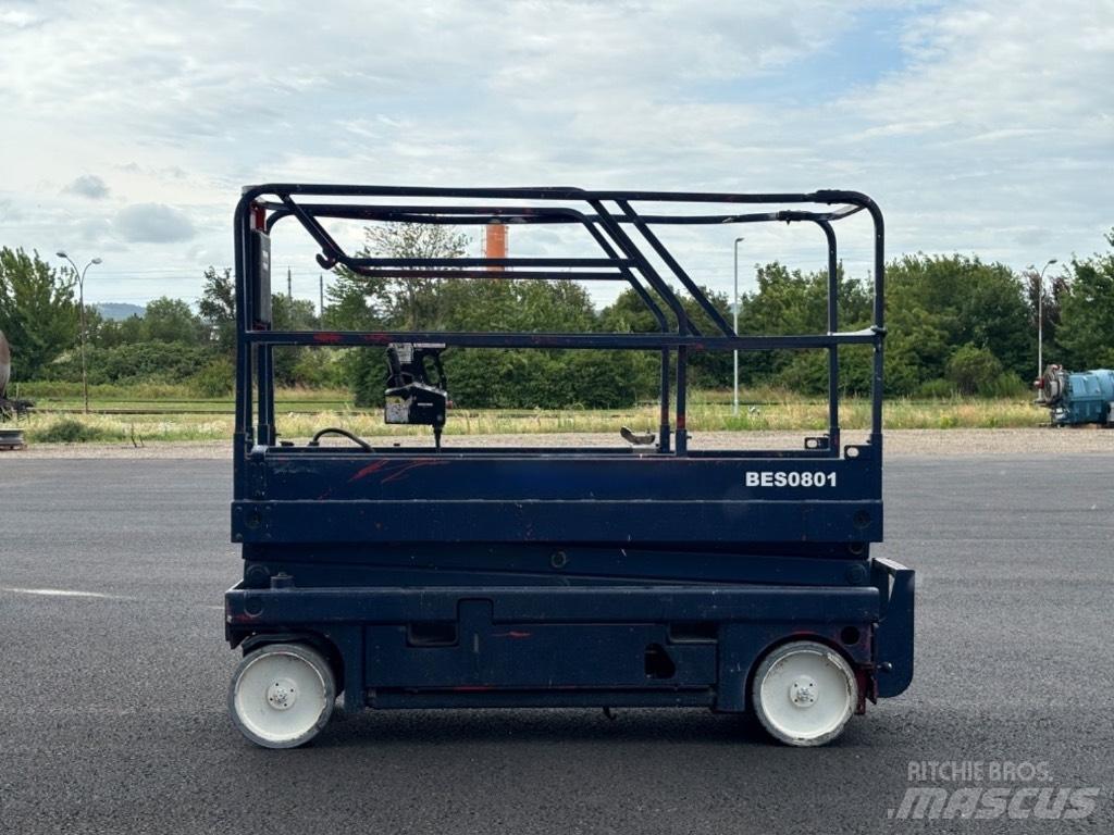 Haulotte Compact 8 Žirkliniai keltuvai