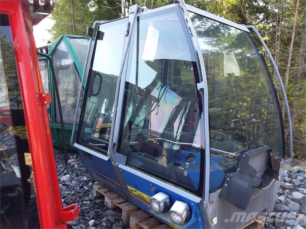 Rottne F18 Kabinos ir salonai