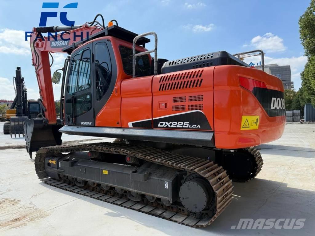 Doosan DX 225 LC Vikšriniai ekskavatoriai