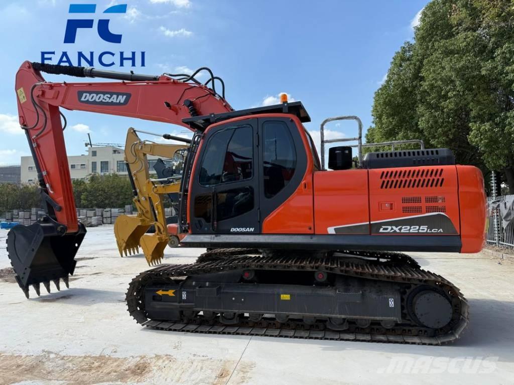 Doosan DX 225 LC Vikšriniai ekskavatoriai