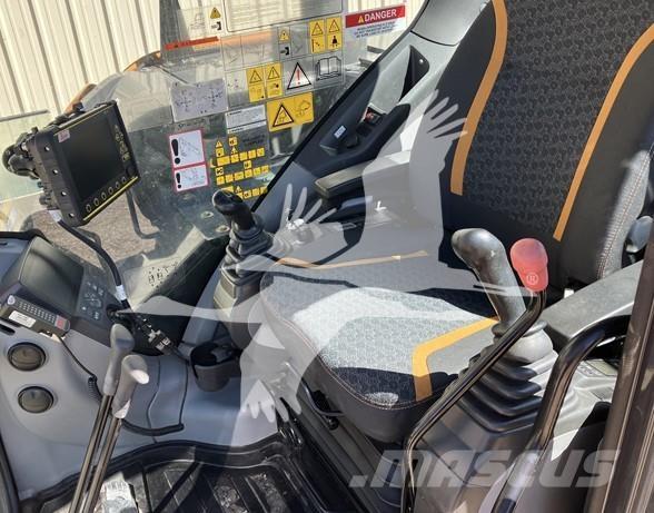 CASE CX80C Vikšriniai ekskavatoriai