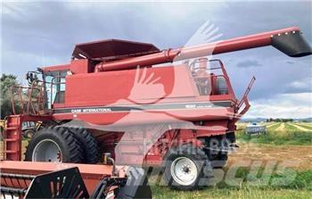 Case IH 1680 Derliaus nuėmimo kombainai