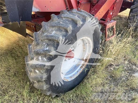 Case IH 2388 Derliaus nuėmimo kombainai