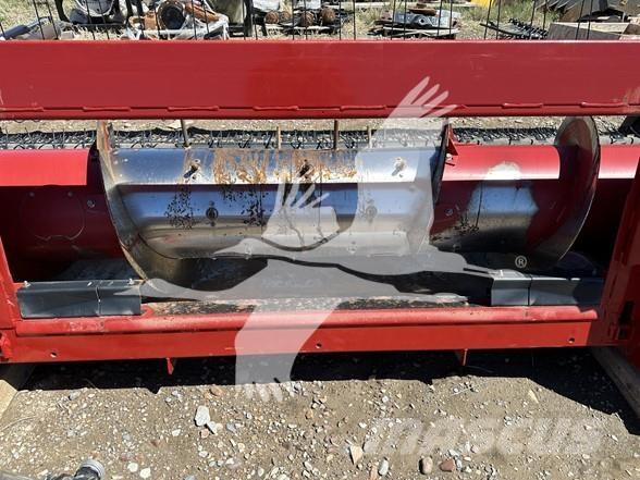 Case IH 3016 Derliaus nuėmimo kombainų galvos