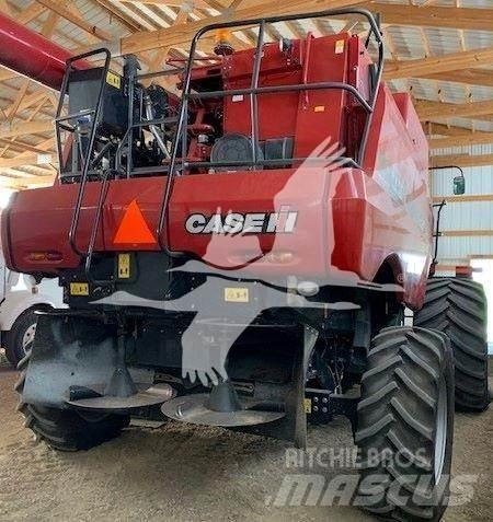 Case IH 7130 Derliaus nuėmimo kombainai