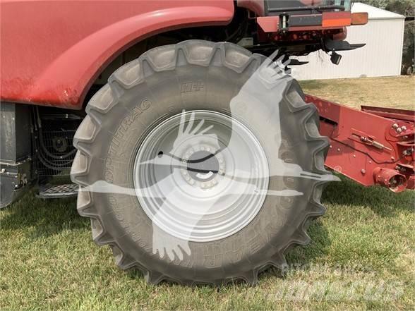 Case IH 8240 Derliaus nuėmimo kombainai