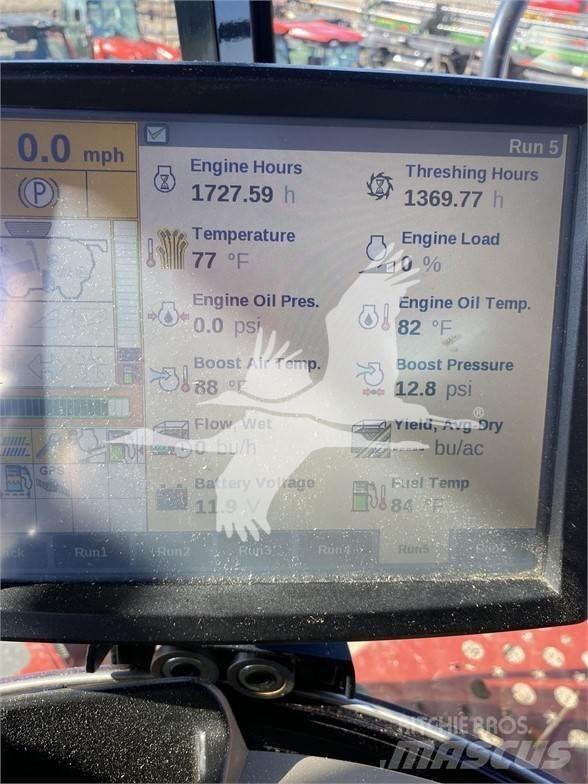 Case IH 8240 Derliaus nuėmimo kombainai