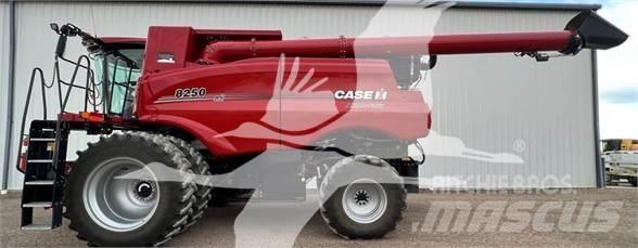Case IH 8250 Derliaus nuėmimo kombainai