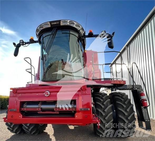 Case IH 8250 Derliaus nuėmimo kombainai