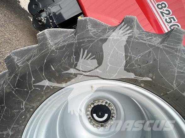 Case IH 8250 Derliaus nuėmimo kombainai