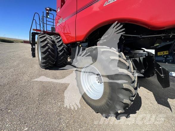 Case IH 8250 Derliaus nuėmimo kombainai