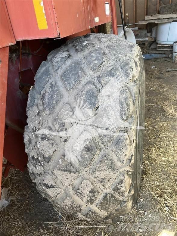 Case IH 8580 Stačiakampių ryšulių presai