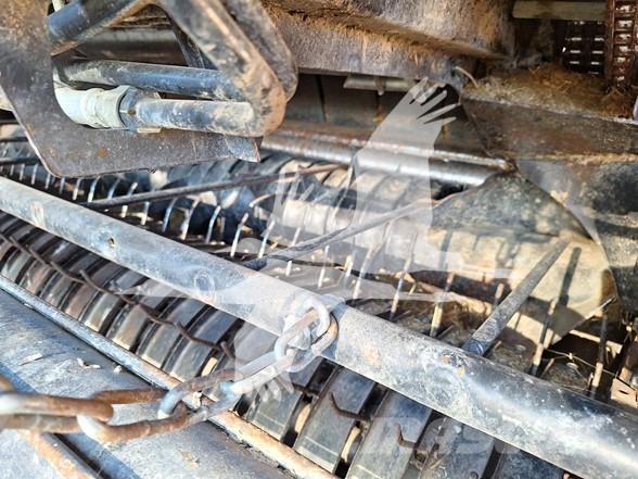 Case IH RB565 Ritinių presai