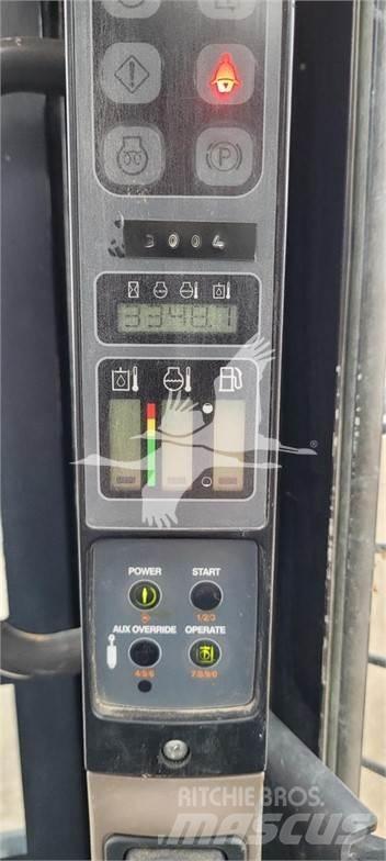 CASE TR320 Krautuvai su šoniniu pasukimu