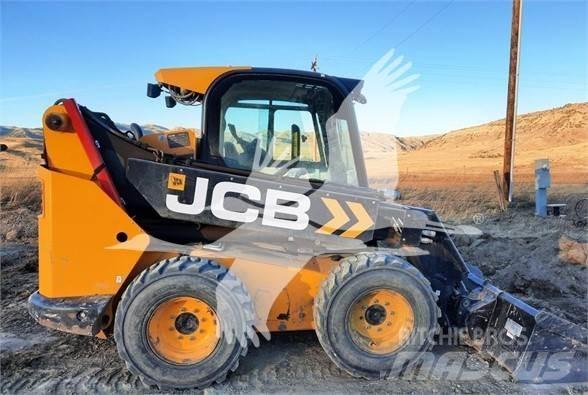 JCB 3TS-8W Krautuvai su šoniniu pasukimu