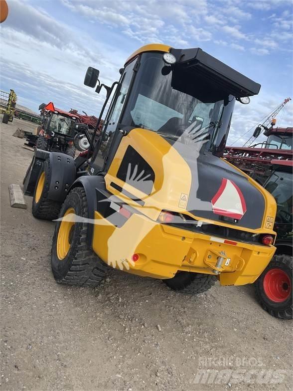 JCB 409 Naudoti ratiniai krautuvai