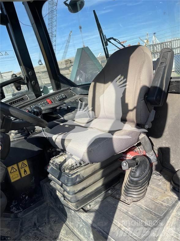 JCB 409 Naudoti ratiniai krautuvai