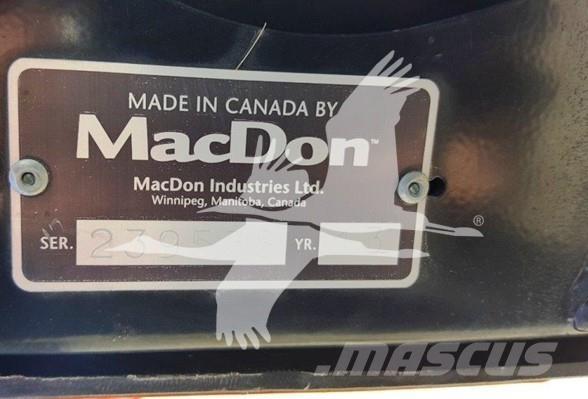 MAC DON D65 Derliaus nuėmimo kombainų galvos