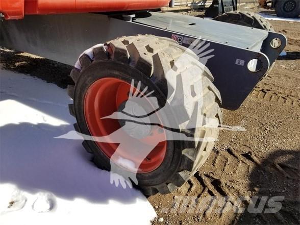 SkyJack SJ82T Teleskopiniai keltuvai