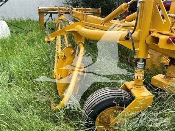 Vermeer R2800 Šieno grėbliai ir vartytuvai