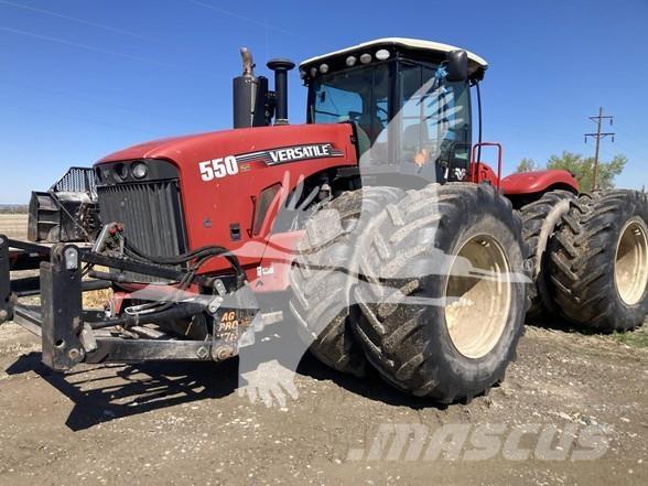 Versatile 550 Traktoriai