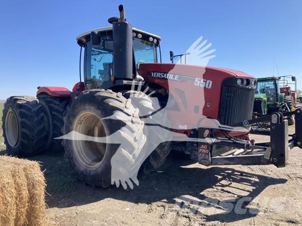 Versatile 550 Traktoriai