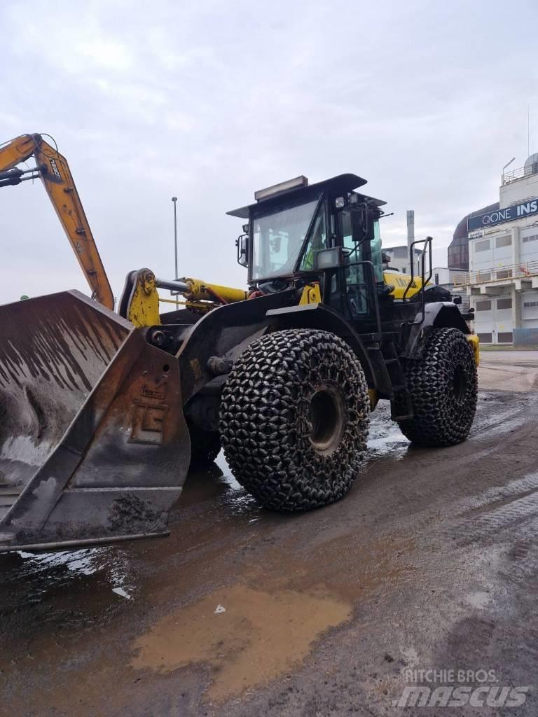 Hitachi ZW250-6 Naudoti ratiniai krautuvai