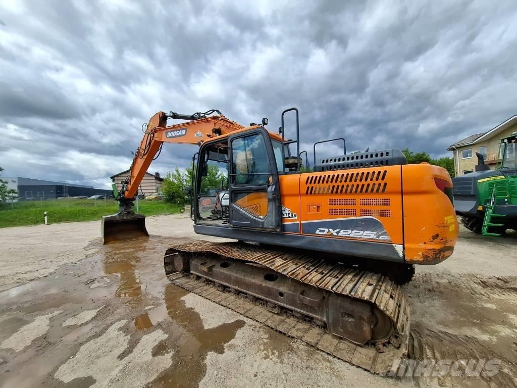 Doosan DX 225 LC-5 Vikšriniai ekskavatoriai