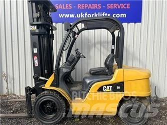 CAT DP 30 N Dyzeliniai krautuvai