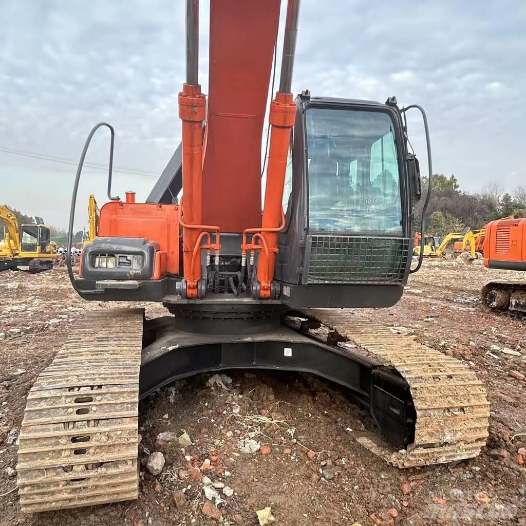 Hitachi ZX 240 Vikšriniai ekskavatoriai