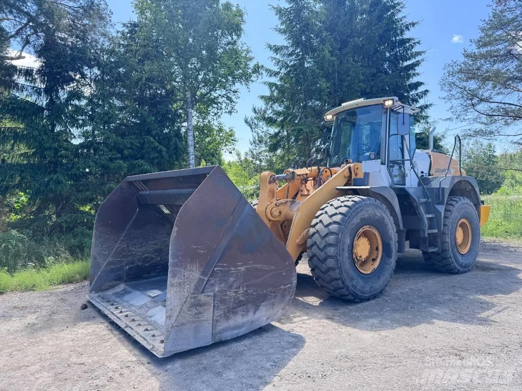 Liebherr L 544 Naudoti ratiniai krautuvai