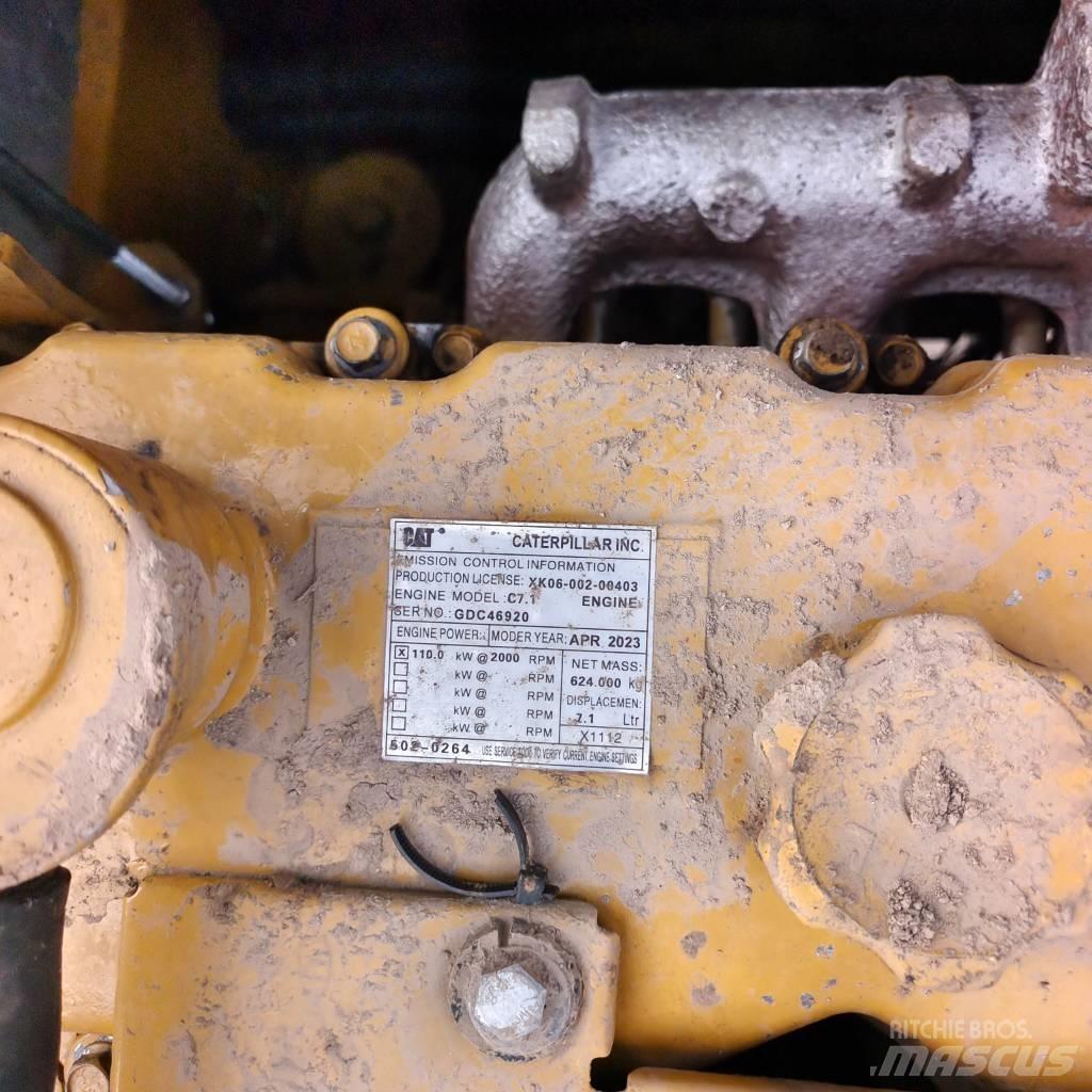 CAT 320D Vikšriniai ekskavatoriai