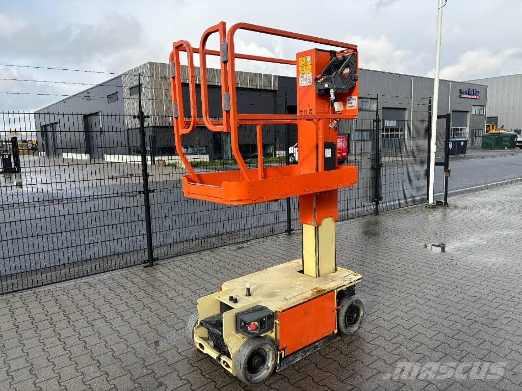 JLG 1230ES Vertikalūs stiebiniai keltuvai